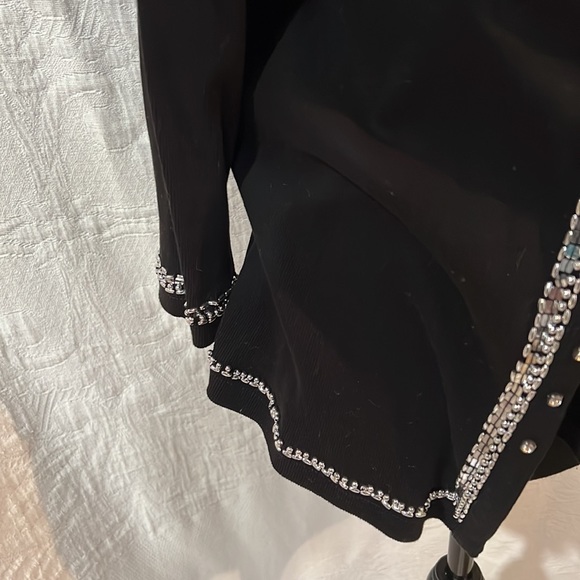 Faith Resortwear sweater set, size medium - Picture 4 of 16